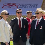 La Principessa Charlene felice con il fratello Gareth
