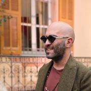 Giuliano Sangiorgi canta l'Estate al ristorante. Il video
