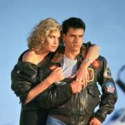 Tom Cruise festeggia l'anniversario di Top Gun: le foto