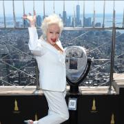 Cyndi Lauper accende di giallo l'Empire State Building: le foto