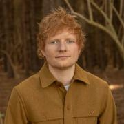 Ed Sheeran sostiene i giovani musicisti