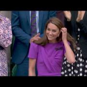 Kate Middleton arriva a Wimbledon. E il pubblico applaude con gioia. Il video e le foto