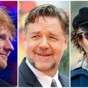 Ed Sheeran, Johnny  Depp e Russell Crowe si divertono alle celebrazioni per Bocelli: le foto più belle