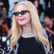 Patty Pravo arriva alla Mostra del Cinema di Venezia: il video