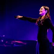 Elisa festeggia i 21 anni di Broken con un video emozionante: ecco la clip