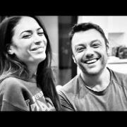 Tiziano Ferro: il bacio a Elodie. Il video