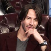  Keanu Reeves debutta alla guida di un'auto da corsa: il video mozzafiato