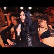 Cher canta Believe allo show di Victoria's Secret: il video