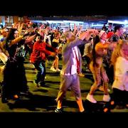 Oltre 100 ballerini sulle note di Thriller di Michael Jackson: il video