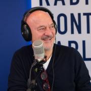Claudio Bisio ospite di Due come noi