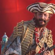 Jovanotti lancia il suo vino e lo chiama Teresina in onore della figlia: il video