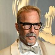 Kevin Costner: la bellissima foto con i figli