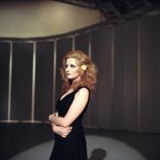 Mina: ecco il nuovo singolo Senza farmi male. Guarda il video