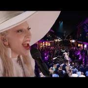 Lady Gaga al Super Bowl rende omaggio a New Orleans: il commovente video