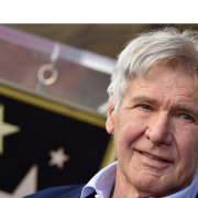 Harrison Ford sorprende i passeggeri della metro di New York. E bacia la moglie Calista. Il video