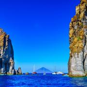 Lipari: le bellissime foto di Matt Damon e della troupe del film The Odyssey alle Isole Eolie