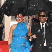 Rihanna in celeste incanta il Festival di Cannes