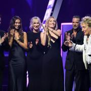 Rod Stewart: la bellissima sorpresa dei figli agli American Music Award. Il video