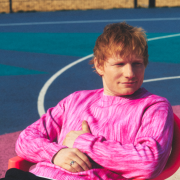 Ed Sheeran anticipa il nuovo singolo Sapphire. Il video