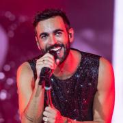 Marco Mengoni: Sto bene al mare. Guarda il video