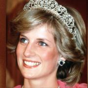 Lady Diana: aperta la sua time capsule. Ecco cosa conteneva. Il video