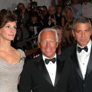 Giorgio Armani: il saluto delle celebrità, da Julia Roberts e Richard Gere a Naomi Campbell e Russel Crowe