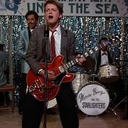 Ritorno al Futuro, Michael J. Fox svela tutti gli omaggi ai più grandi chitarristi del rock nella scena di Johnny B. Goode
