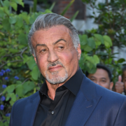 Sylvester Stallone: l'attore che lo interpreta nel film su Rocky è di una somiglianza impressionante
