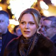 La Principessa Charlene affascinante nella cartolina di Natale 2025