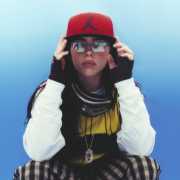 Billie Eilish. Guarda il trailer di Hit Me Hard And Soft: The Tour (Live In 3d), il film che James Cameron ha dedicato al suo tour