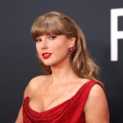 Il dolce cuore di Taylor Swift: ha regalato 197 milioni allo staff del suo Eras Tour