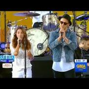 La figlia di Chris Cornell e i One Republic cantano Hallelujah  in onore di Chris  Cornell e di Chester Bennington