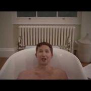 James Blunt rivela l'uscita del nuovo album. Con un video molto spiritoso