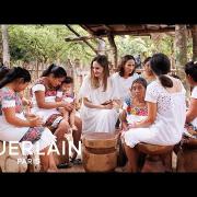 Angelina Jolie nel bellissimo video a favore delle api e delle donne