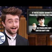 Daniel Radcliffe si diverte con i meme su Harry Potter