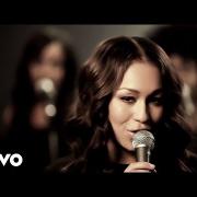 Rebecca Ferguson - Glitter & Gold