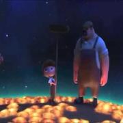 "La luna": il poetico video che insegna ai bambini a far da sé. E agli adulti a lasciare loro la libertà di fare
