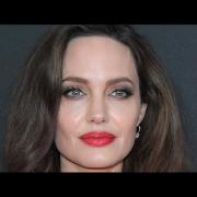 Angelina Jolie rivela di non avere vita sociale