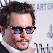 Johnny Depp guadagna oltre 8 milioni di sterline. Ma il cinema non c'entra