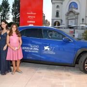 Originale, spettinato, dolente, emotivo… Le “Sorelle Macaluso” a Venezia 77