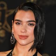 Se Dua Lipa riscrive il finale di Titanic. Con ottimismo