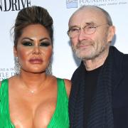 L'ex moglie di Phil Collins e la sua vendetta: all'asta orologi e preziosi cimeli del musicista 