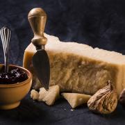 15 anni di invecchiamento: il Parmigiano si fa bene di lusso