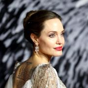 Angelina Jolie si mette a nudo. In tutti i sensi