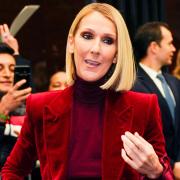 Celine Dion  da brividi mentre canta Over The Rainbow