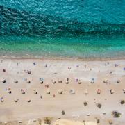 Estate al mare: tutte le regole da seguire per vivere la spiaggia in sicurezza