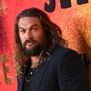 Jason Momoa lascia senza fiato le fan