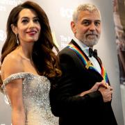 La galanteria di George Clooney fa il giro del web