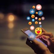 Facebook e Instagram senza musica
