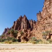 In Arabia Saudita arriva il resort di lusso scavato nella roccia